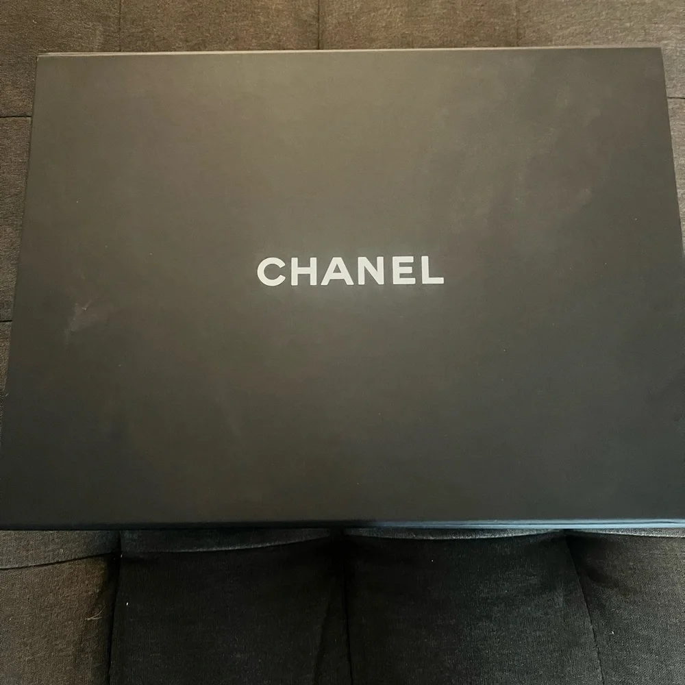 New classic AUTHENTIC Chanel Deauville Tote- Hard to find!